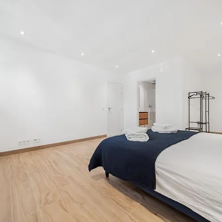 Charming & Modern 4br Apartment Marbella