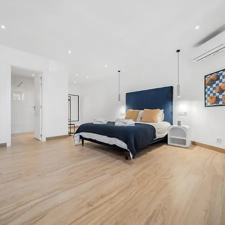 아파트 Charming & Modern 4br 마르베야