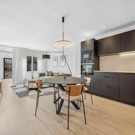 아파트 Charming & Modern 4br *