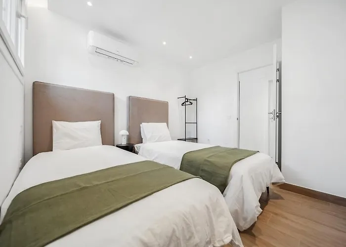 Charming & Modern 4br Appartement