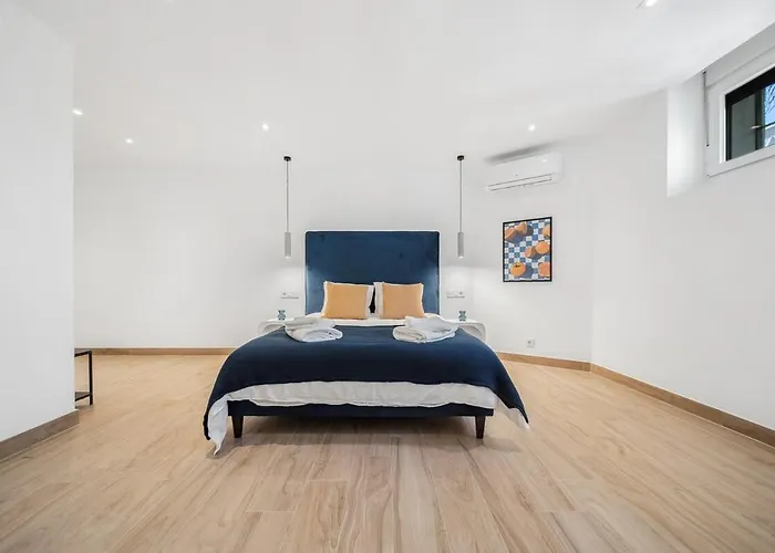 Charming & Modern 4br アパート *