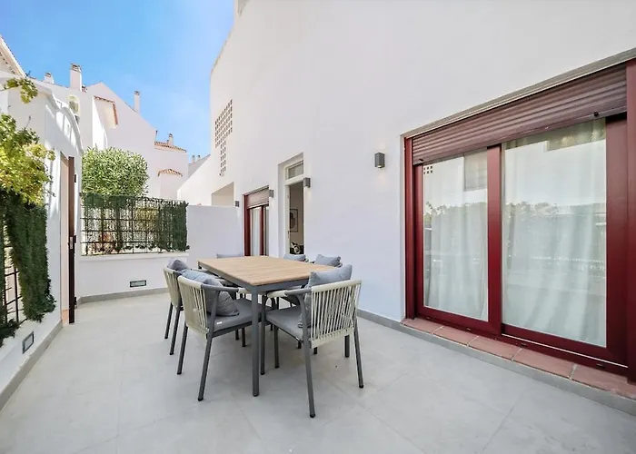 Charming & Modern 4br Marbella